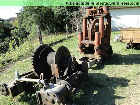 Maquinário antigo usado pelos mineradores