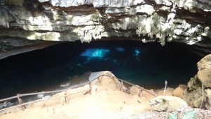 Gruta Azul, na Fazenda Pratinha, Chapada Diamantina.