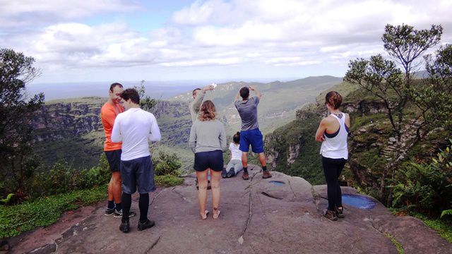 Galera no principal mirante da Cachoeira da Fumaça.Galera no principal mirante da Cachoeira da Fumaça.