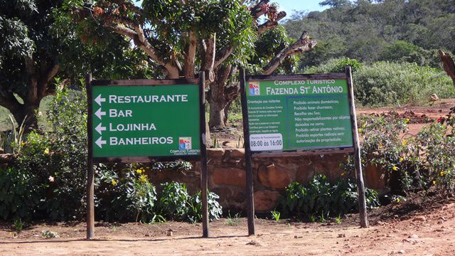 Chegada ao Complexo Turístico Fazenda Santo Antônio.