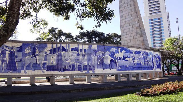 Curitiba - Praça 19 de dezembro.