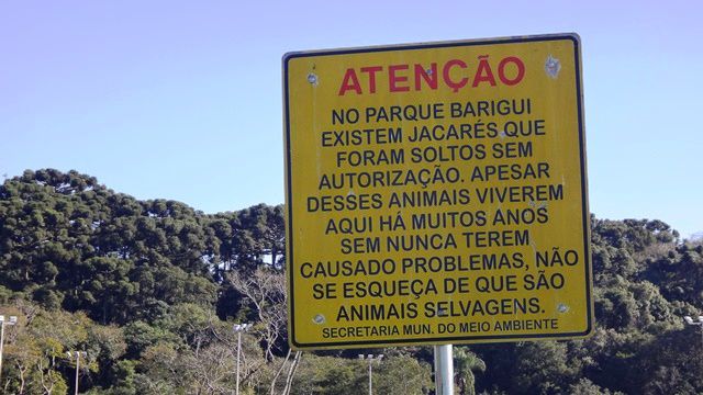 Placa no Parque Barigui.