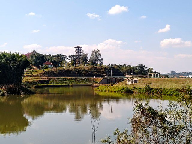 Mirante e ponte do Parque do Mirim