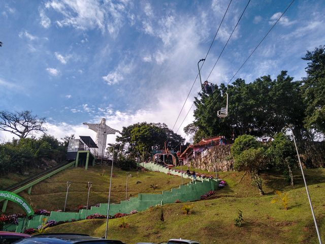 Escadaria para chegar ao Cristo Redentor