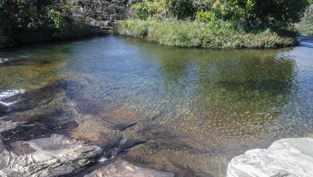 Poços para banho no caminho até a Cachoeira das Esmeraldas