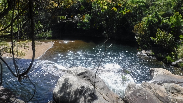 Poço e prainha da Cachoeira da Zilda