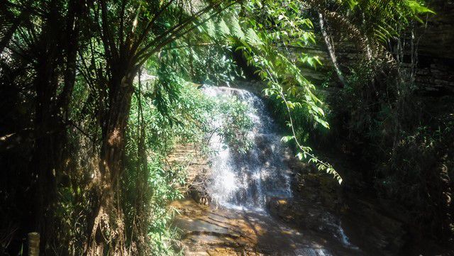 Da trilha já é possível ver a cachoeira