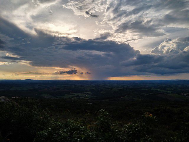 O tempo de chuva impediu assistir ao pôr do Sol